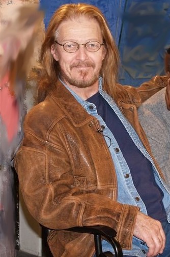 Тед Нили