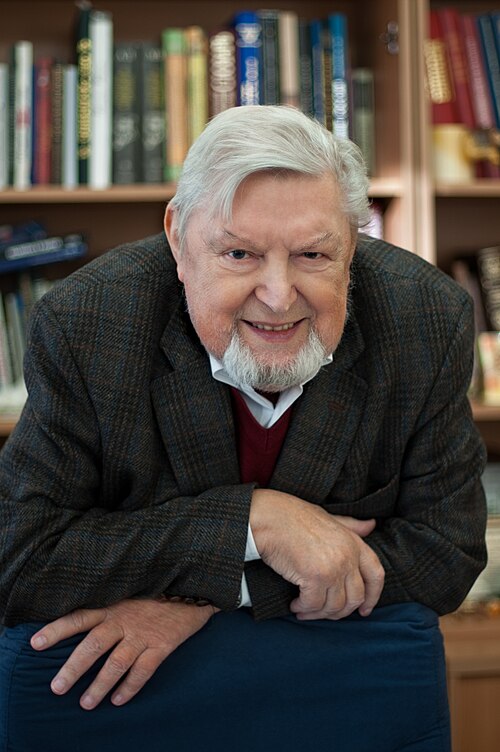 Лев Николаев