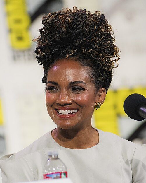 Мекиа Кокс